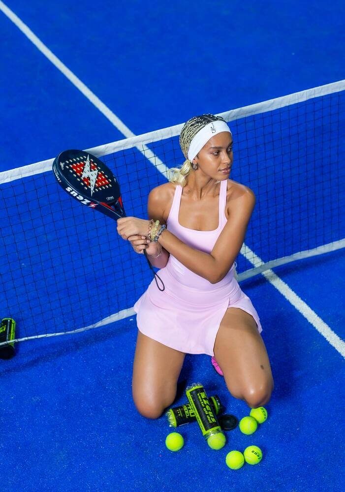 Moderné padelové centrum Padel Park Nitra, ktoré ponúka kvalitné herné plochy pre rozvíjajúcu sa regionálnu NA PADEL komunitu.