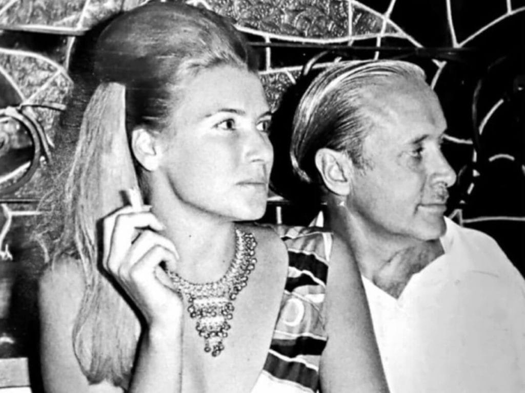 Viviana Corcuera prvé pravidlá padelu zaujímavosti (bývalá Miss Argentína), ktorá napísala prvé pravidlá padelu, so svojím manželom Enrique Corcuerom.